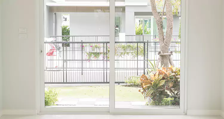 Balcony Screen Door Repair in Pompano Beach, FL