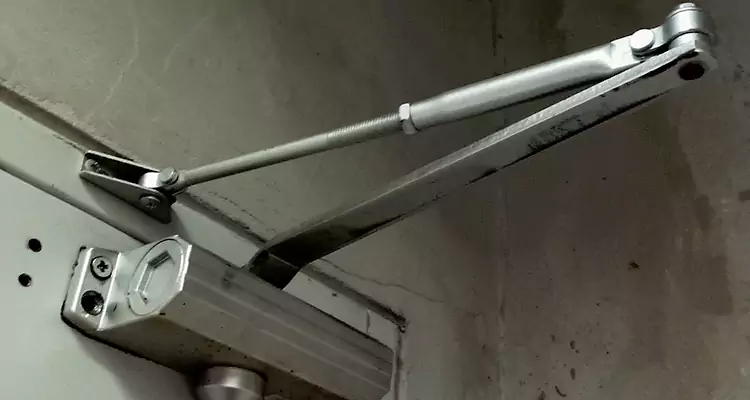 Door Closer Parallel Arm Installation in Pompano Beach, FL