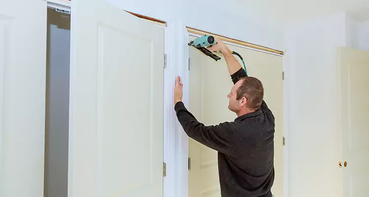 Top Rated Door Fixing ServiceFixing Garage Door Track in Pompano Beach, FL