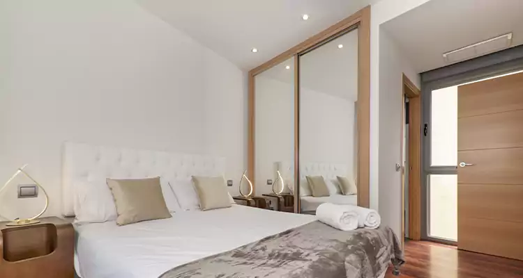 Sliding Wardrobe Door Mirror Replacement in Pompano Beach, FL